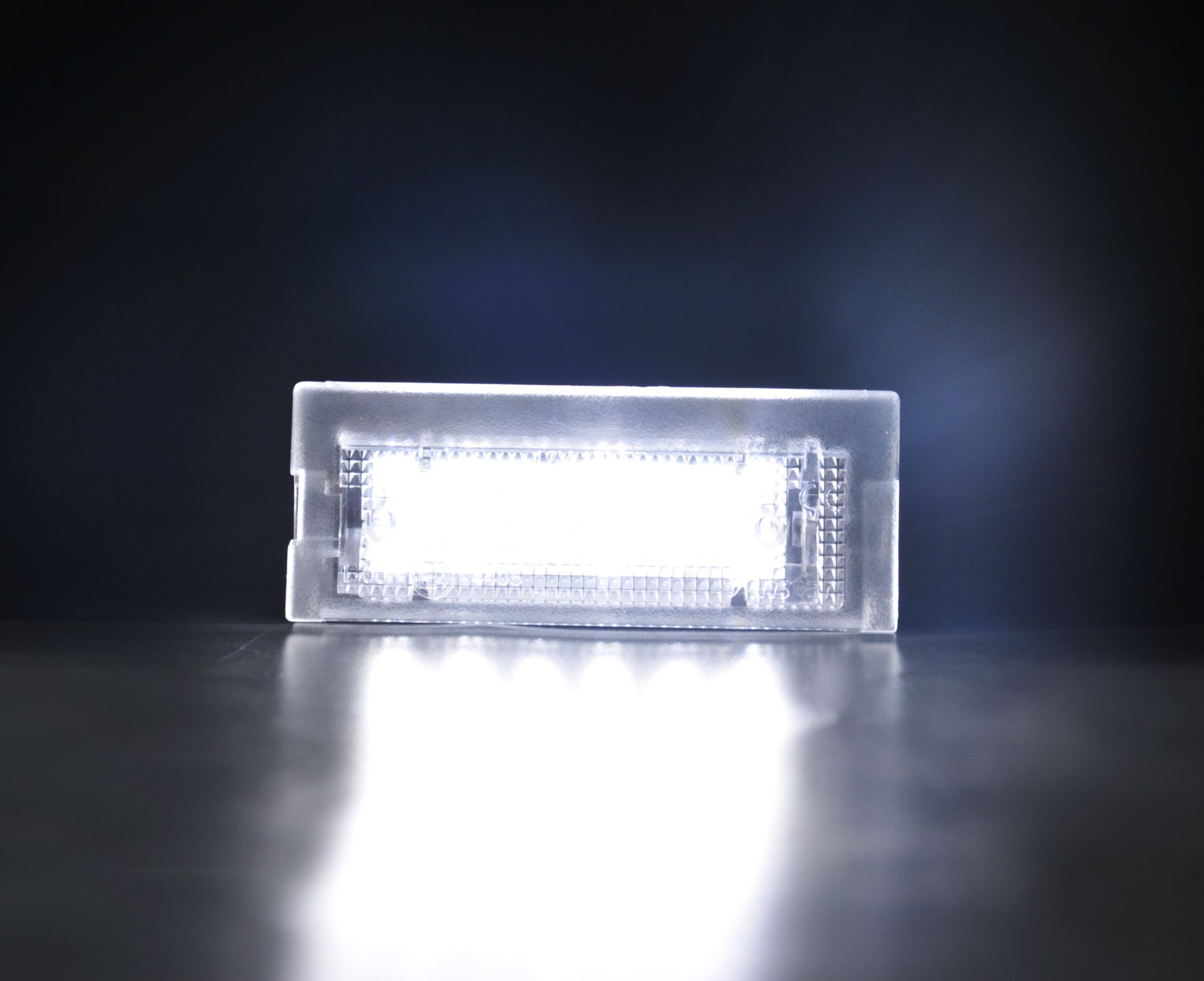 products/319/led svetlo tablice e39.jpg - LED SIJALICE ZA OSVETLJENJE TABLICE - BMW 030132 - Xenon Svetla Beograd